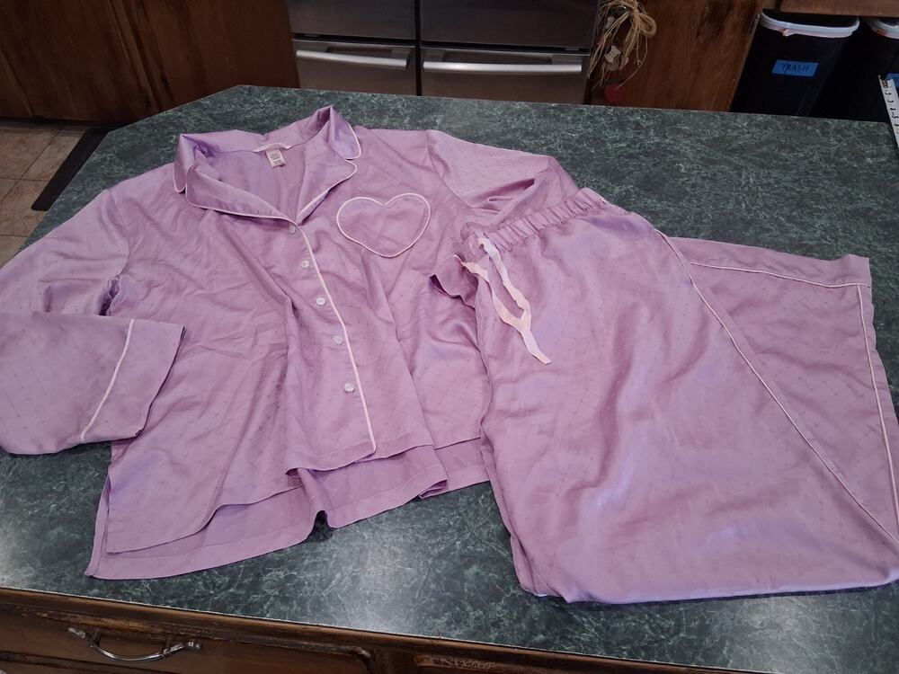 Victoria’s Secret GLAZED SATIN Long Pants Pajama 2 Pc Set Heart Pocket Sz XL